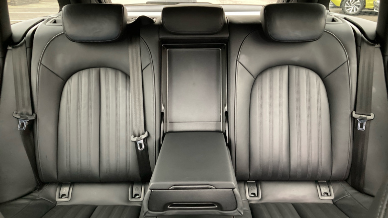 Audi A6 2.0 TDI Ultra Black Edition 5dr S Tronic Diesel Estate